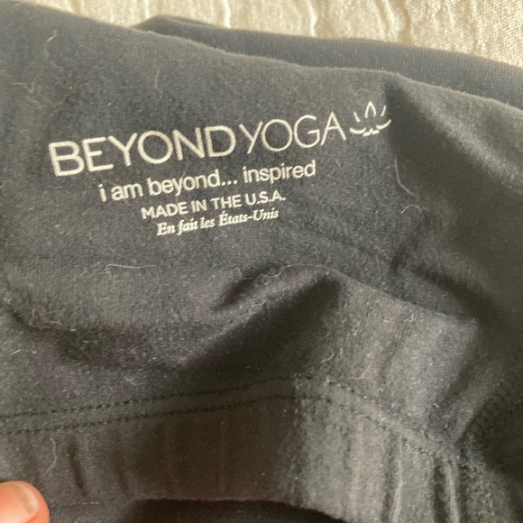 Beyond Yoga top - Picture 2 of 3